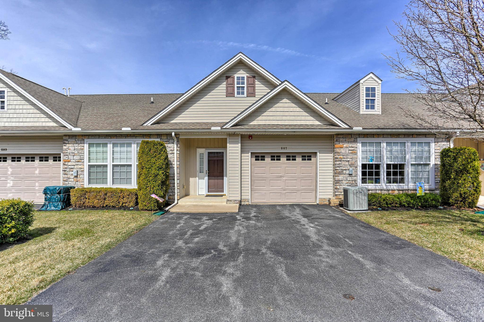 Stewartstown, PA 17363,607 CRESTVIEW LN