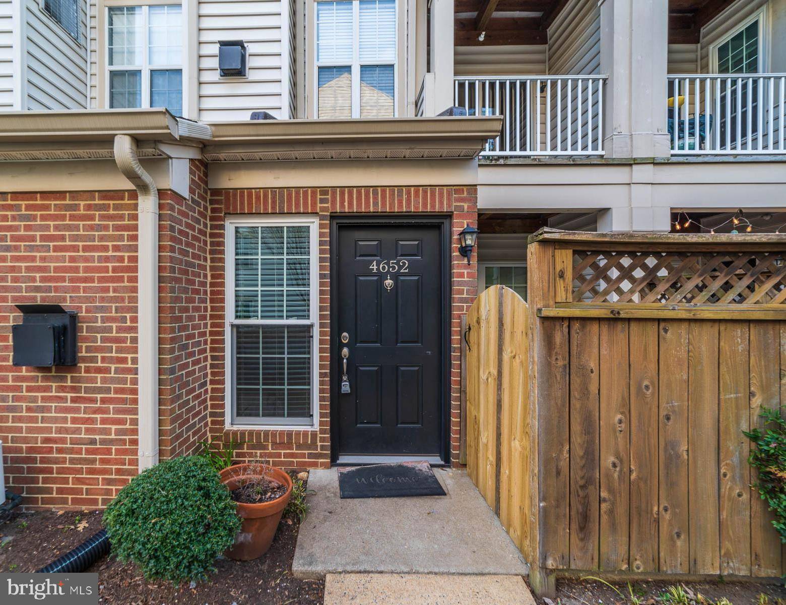 Alexandria, VA 22311,4652 LAWTON WAY #3