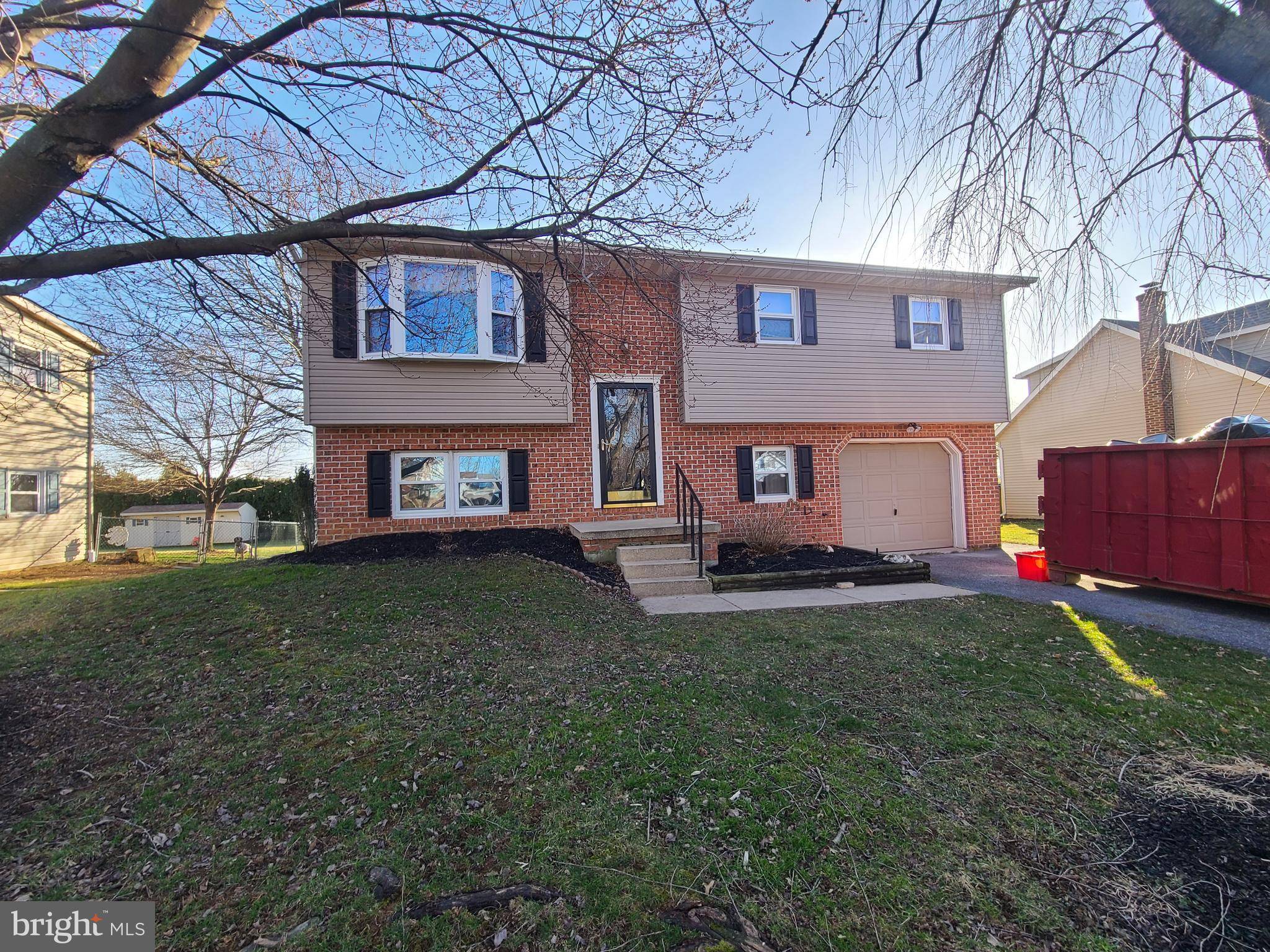 Ephrata, PA 17522,212 JENNIFER LN