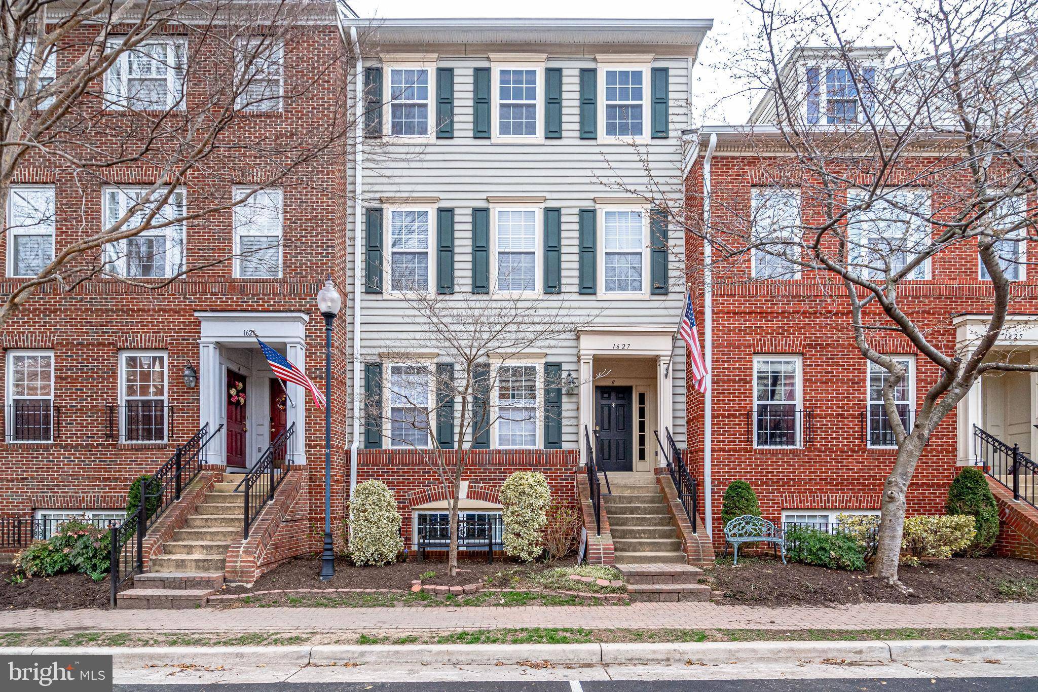 Alexandria, VA 22314,1627 HUNTING CREEK DR #B