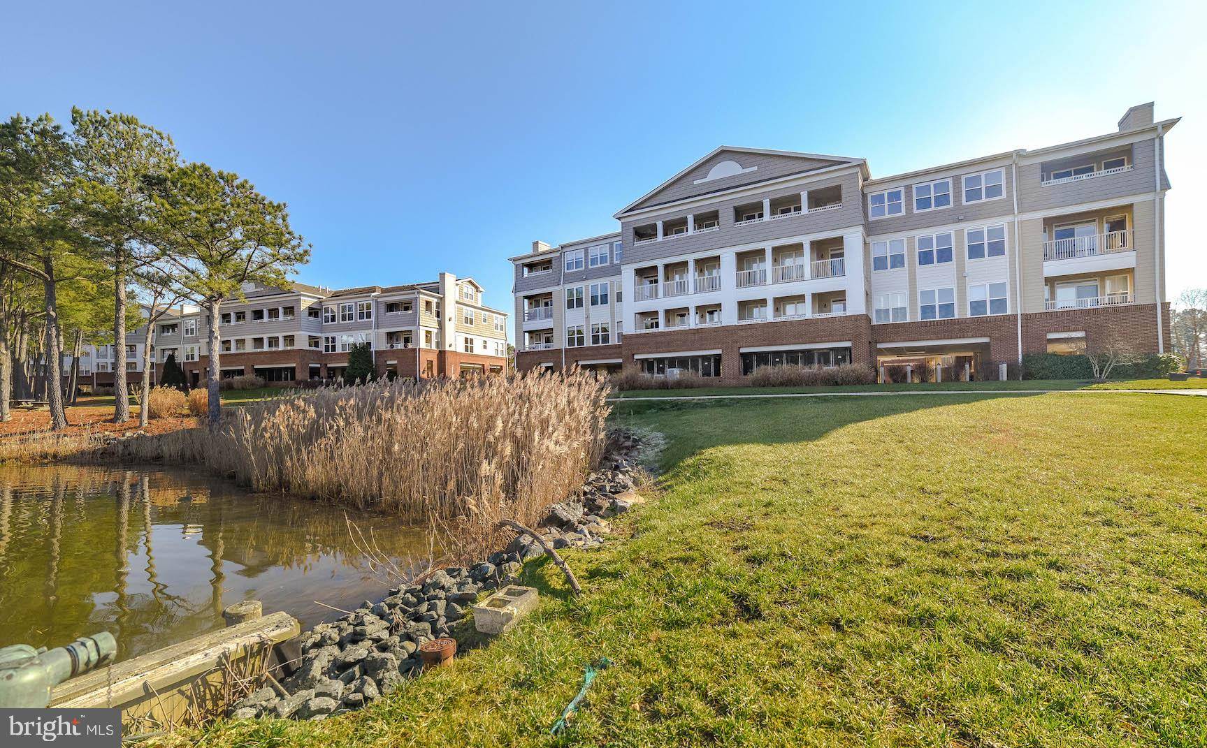 Solomons, MD 20688,421 OYSTER BAY PL #304