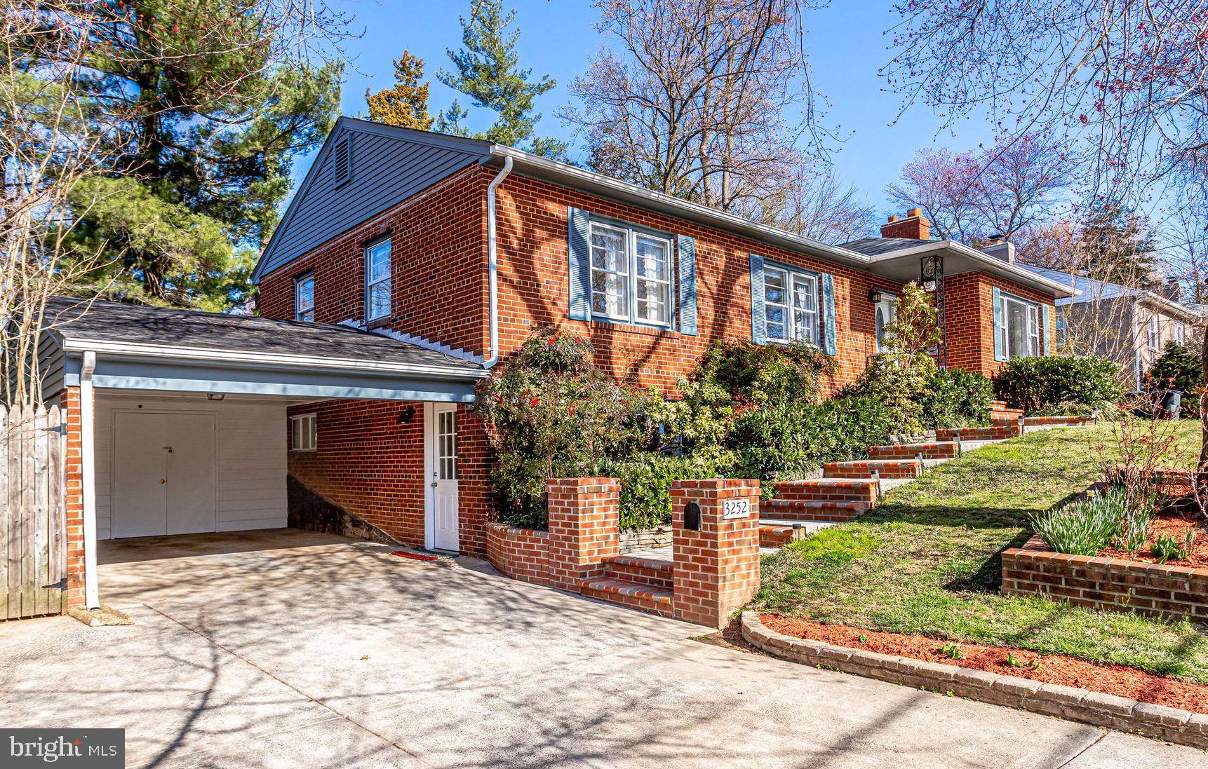 Falls Church, VA 22044,3252 PEACE VALLEY LN