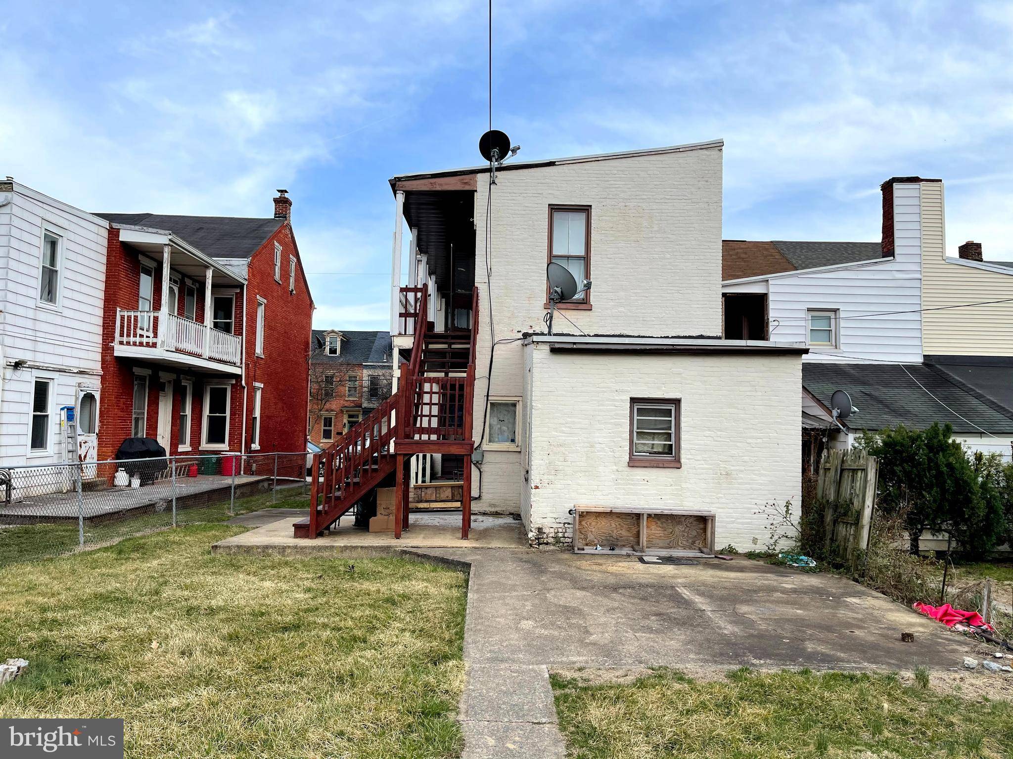 Columbia, PA 17512,647 WALNUT ST