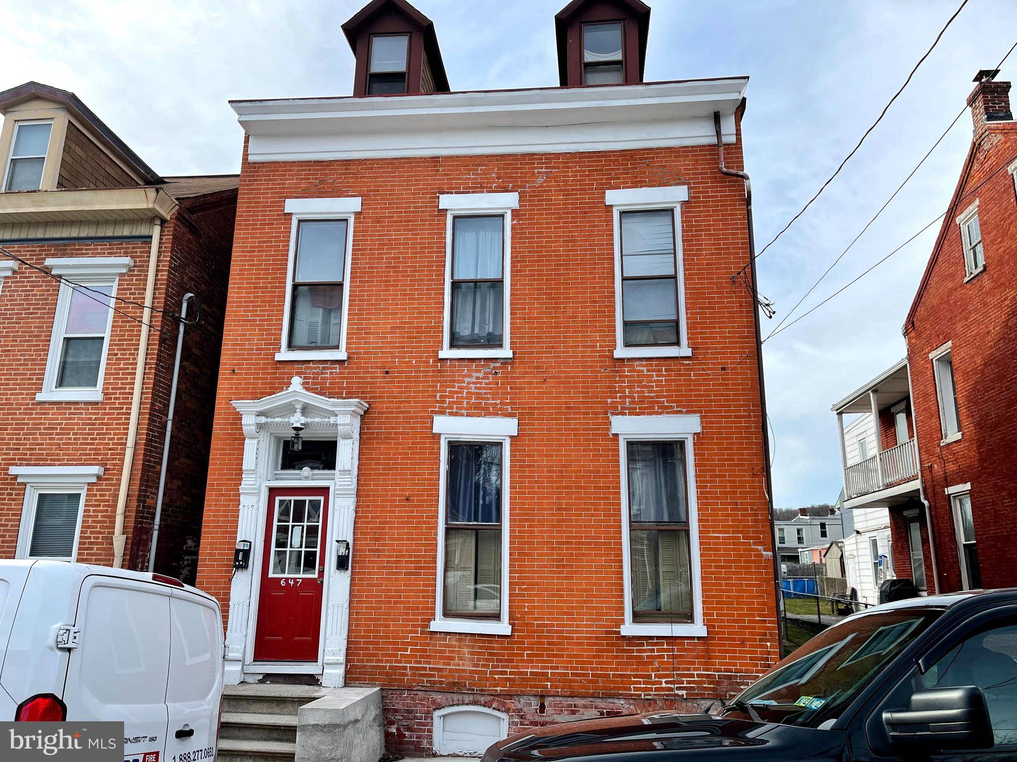 Columbia, PA 17512,647 WALNUT ST