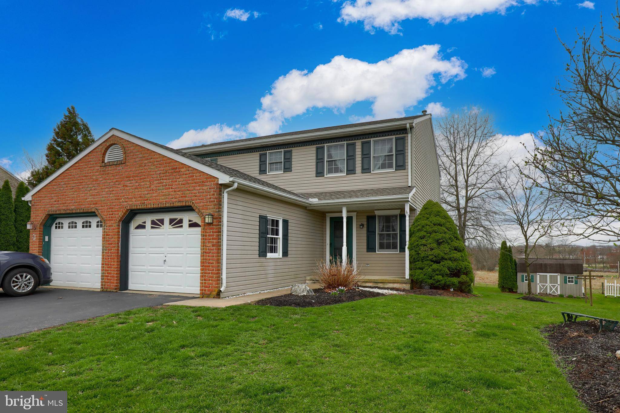 Reinholds, PA 17569,91 RED STONE CIR