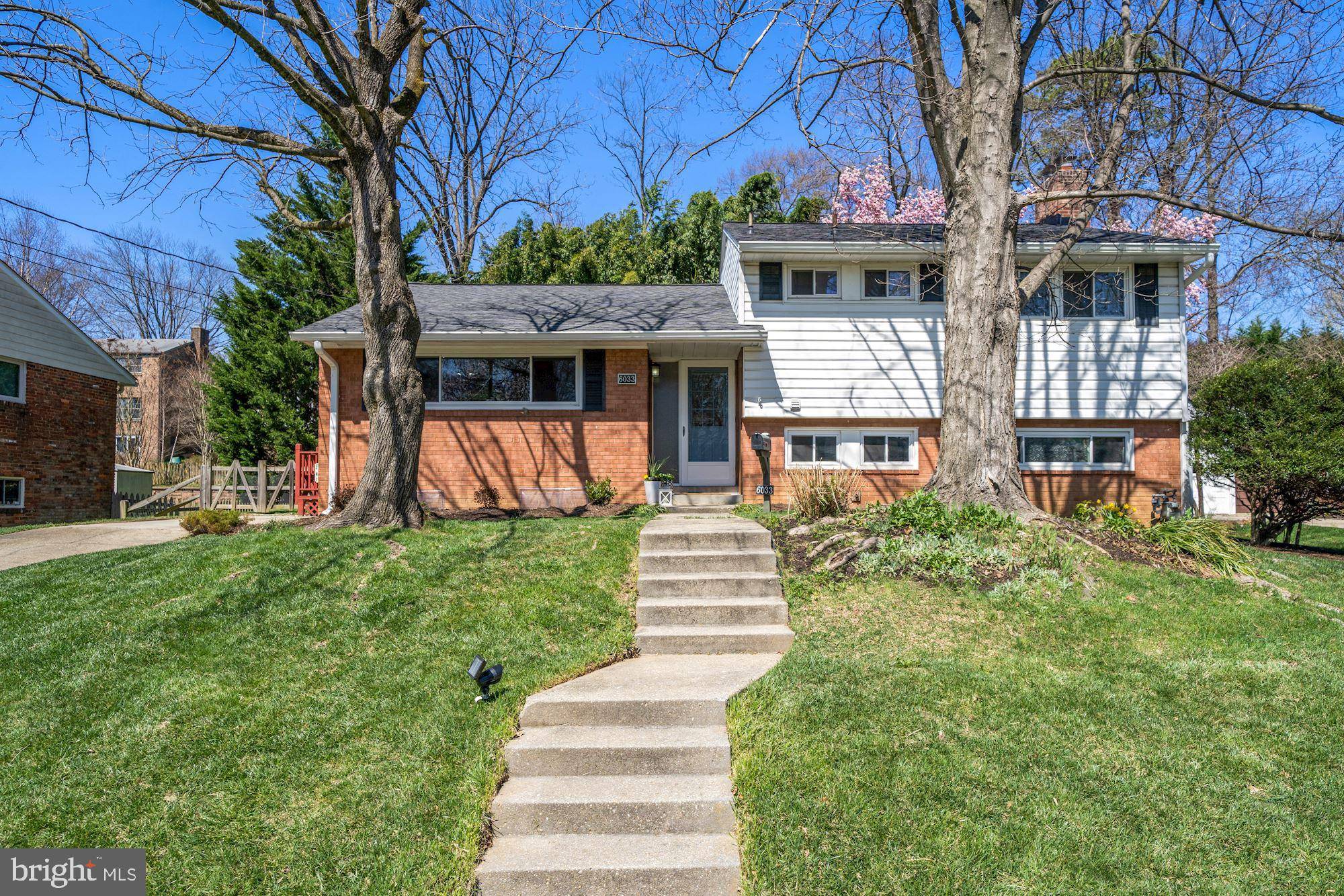 Bethesda, MD 20814,6033 ROSSMORE DR