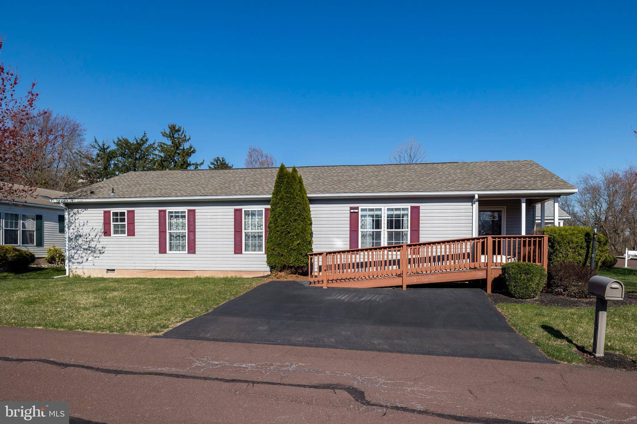 Royersford, PA 19468,102 FINCH LN