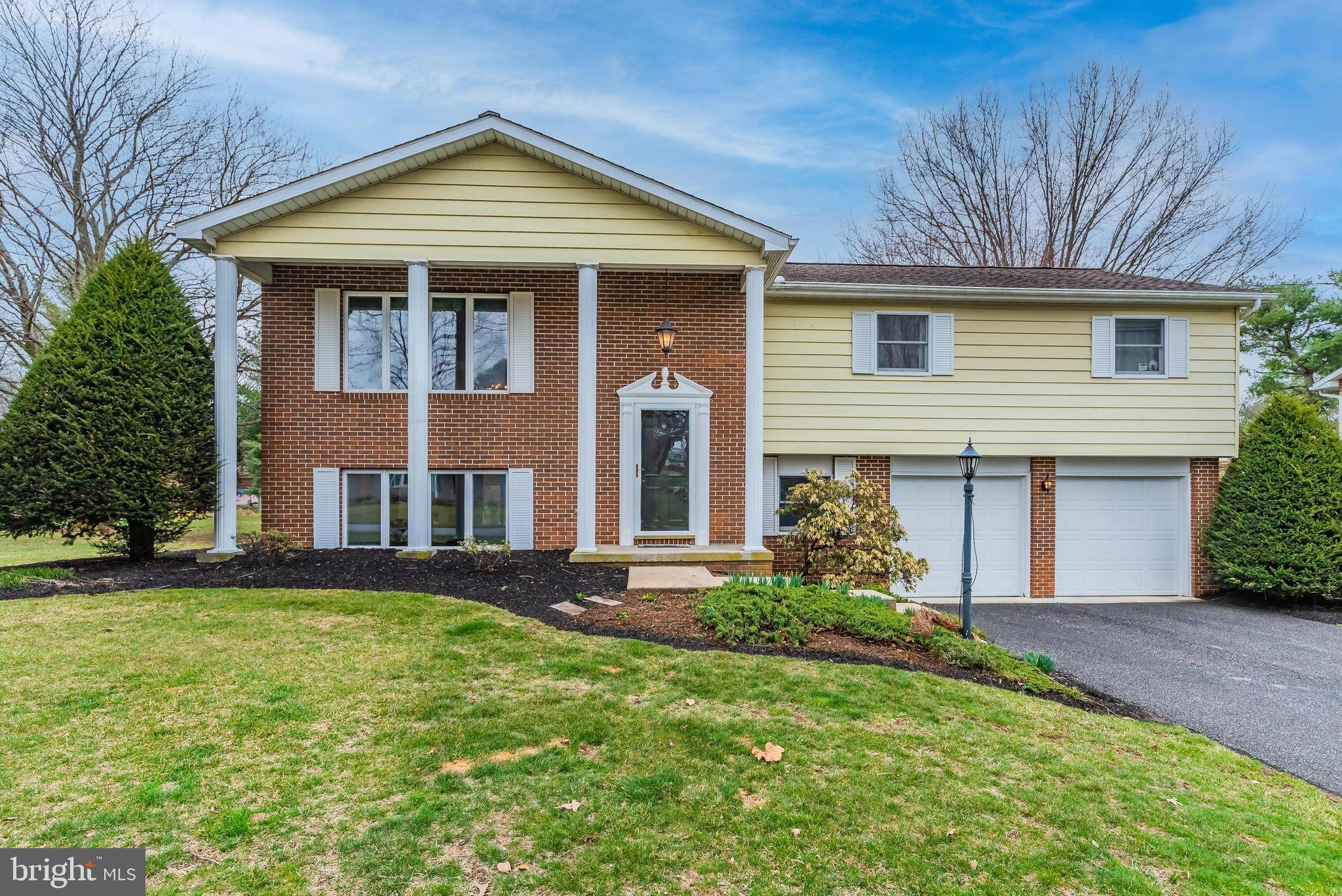 Chambersburg, PA 17202,422 BRIAR LN