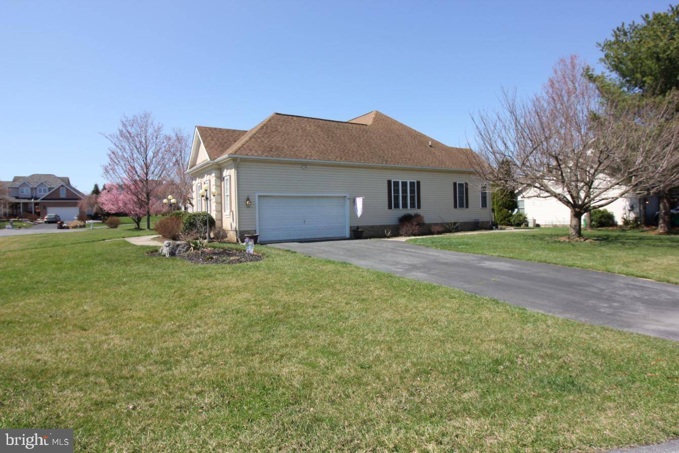 Greencastle, PA 17225,11833 BUCK RUN DR