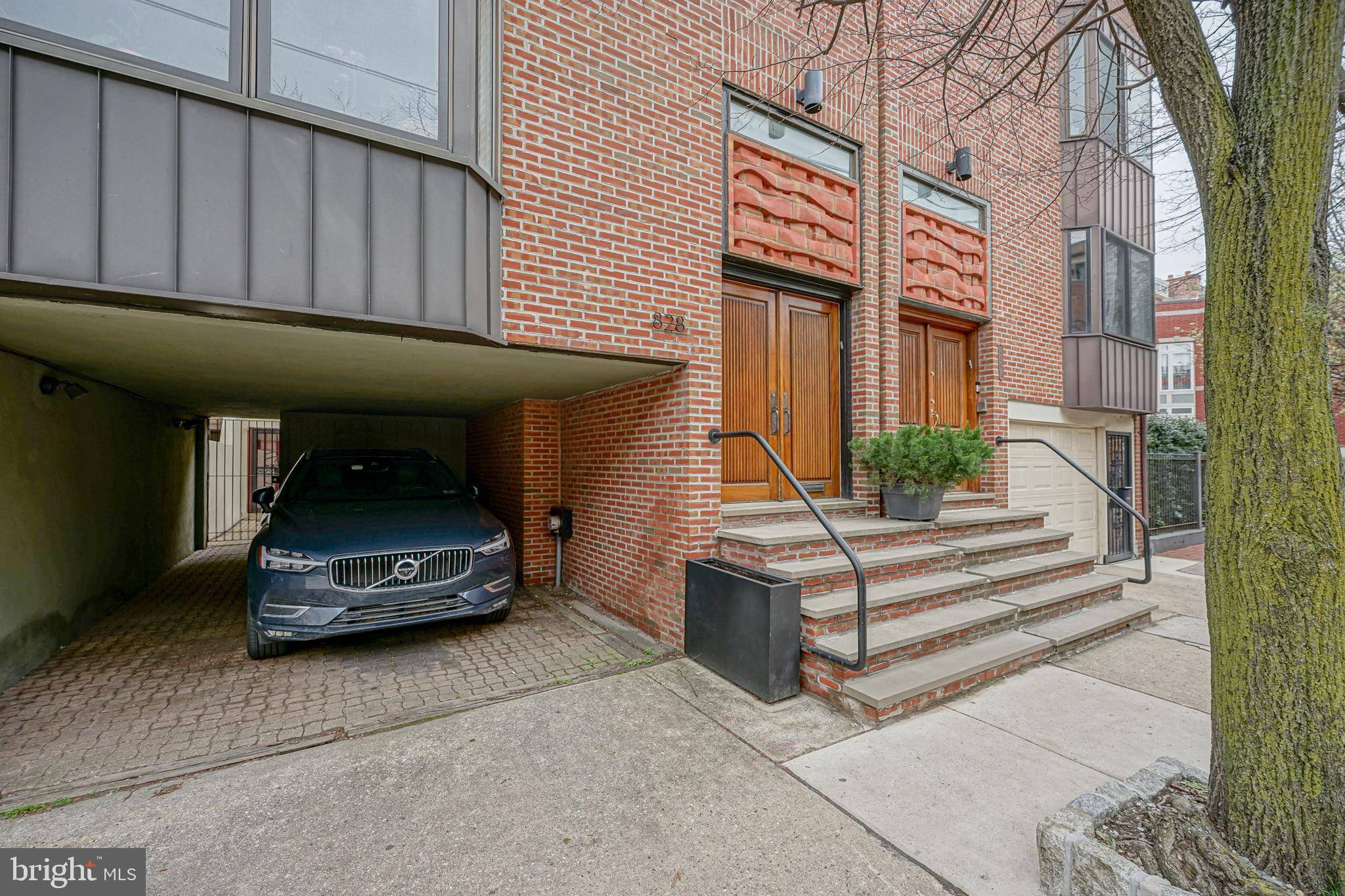 Philadelphia, PA 19147,828 LOMBARD ST #B