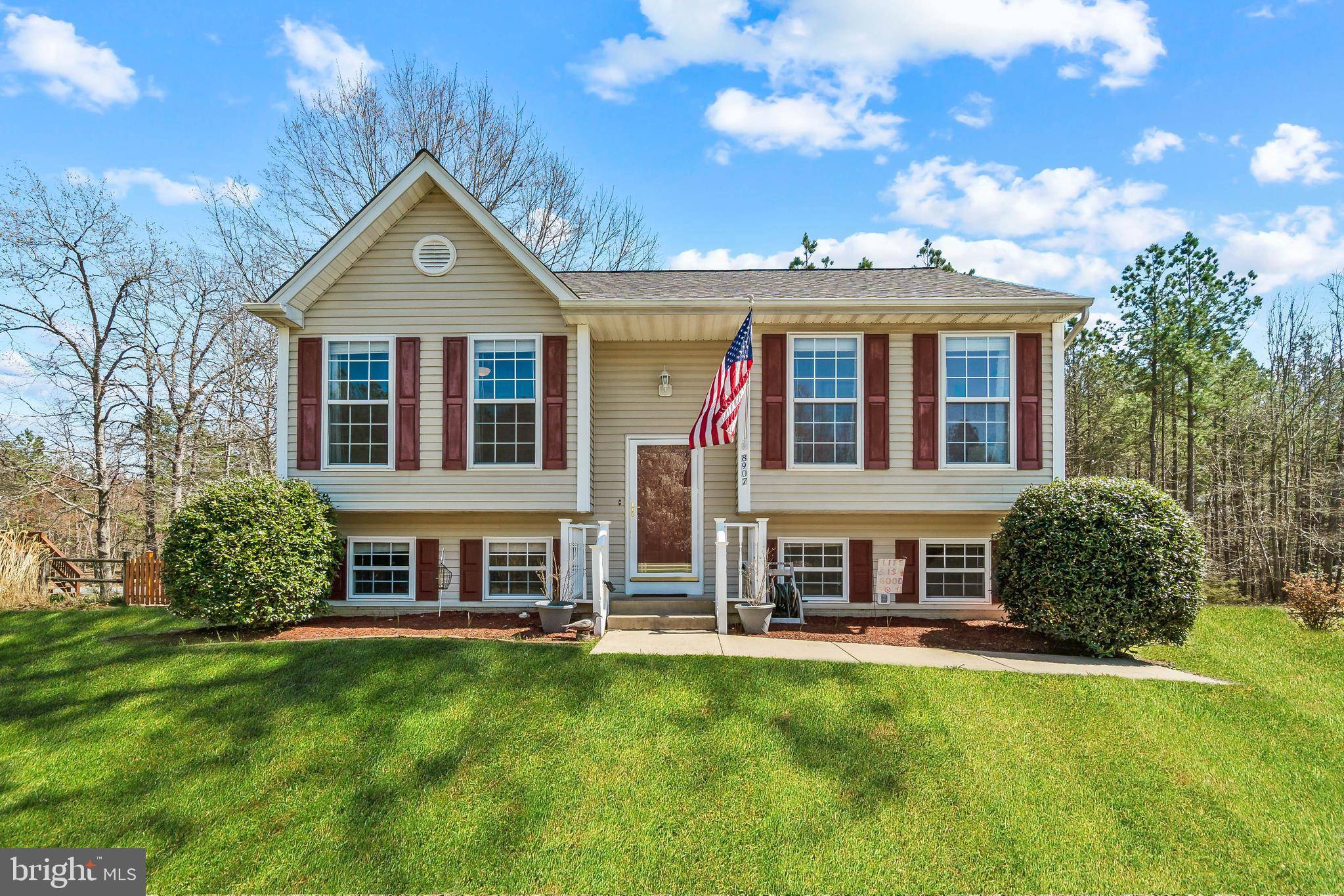 Fredericksburg, VA 22408,8907 HANDY CT