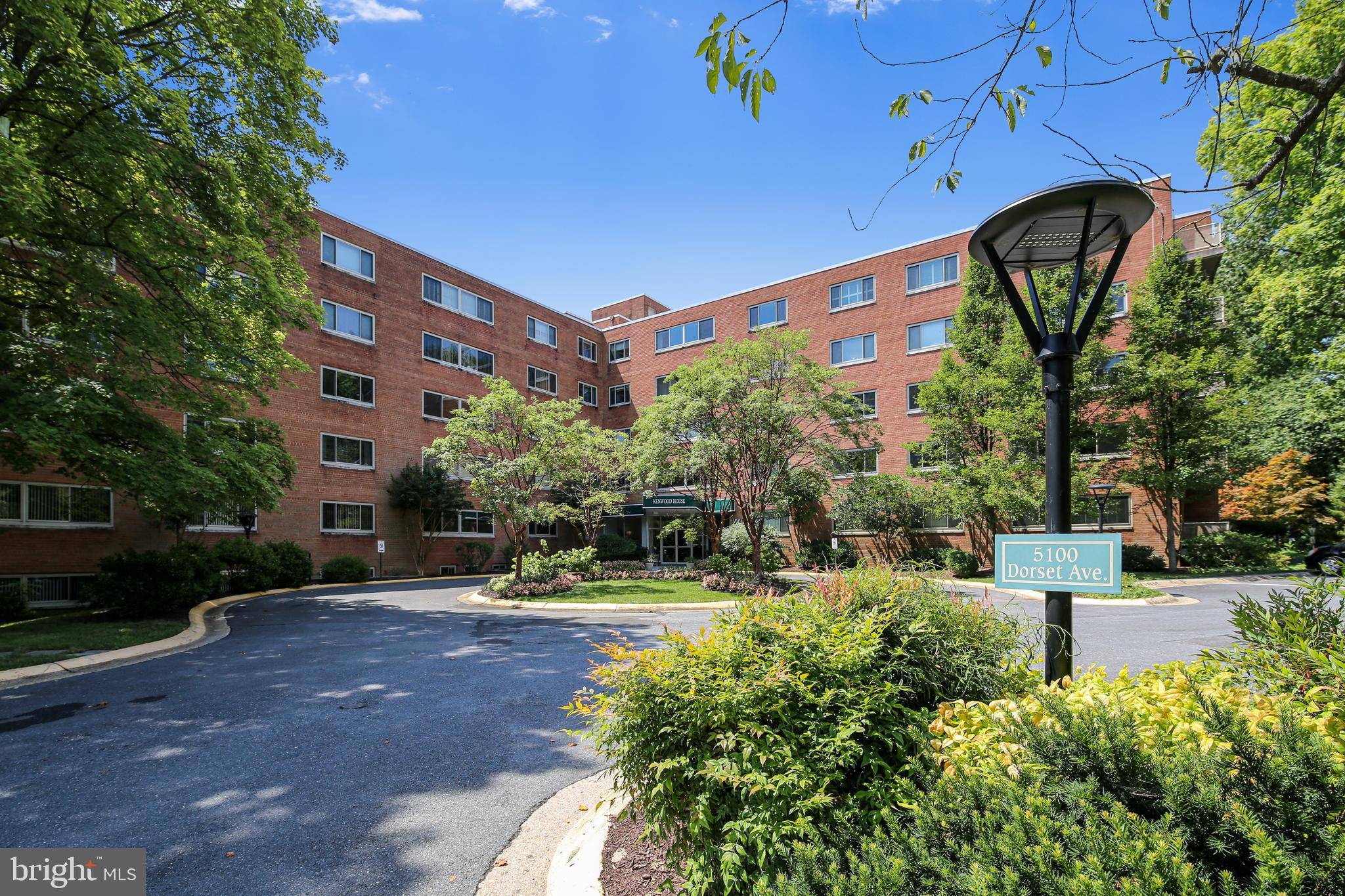 Chevy Chase, MD 20815,5100 DORSET AVE #403