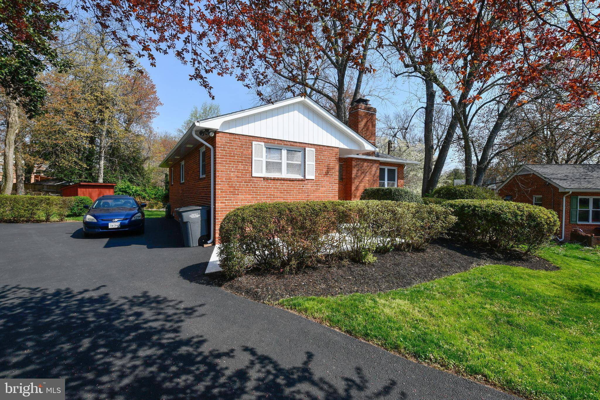 Falls Church, VA 22044,3142 ROW PL