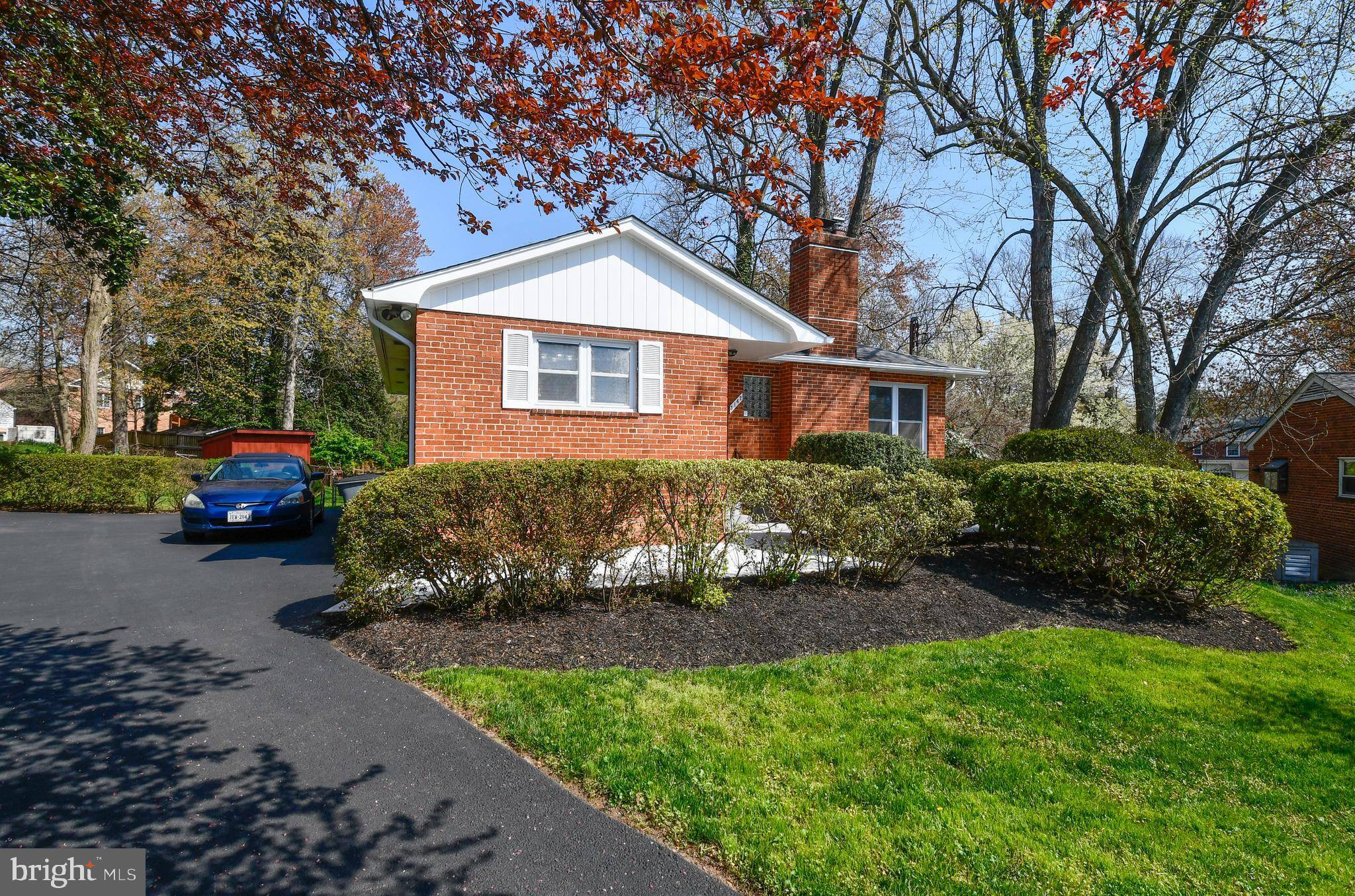 Falls Church, VA 22044,3142 ROW PL