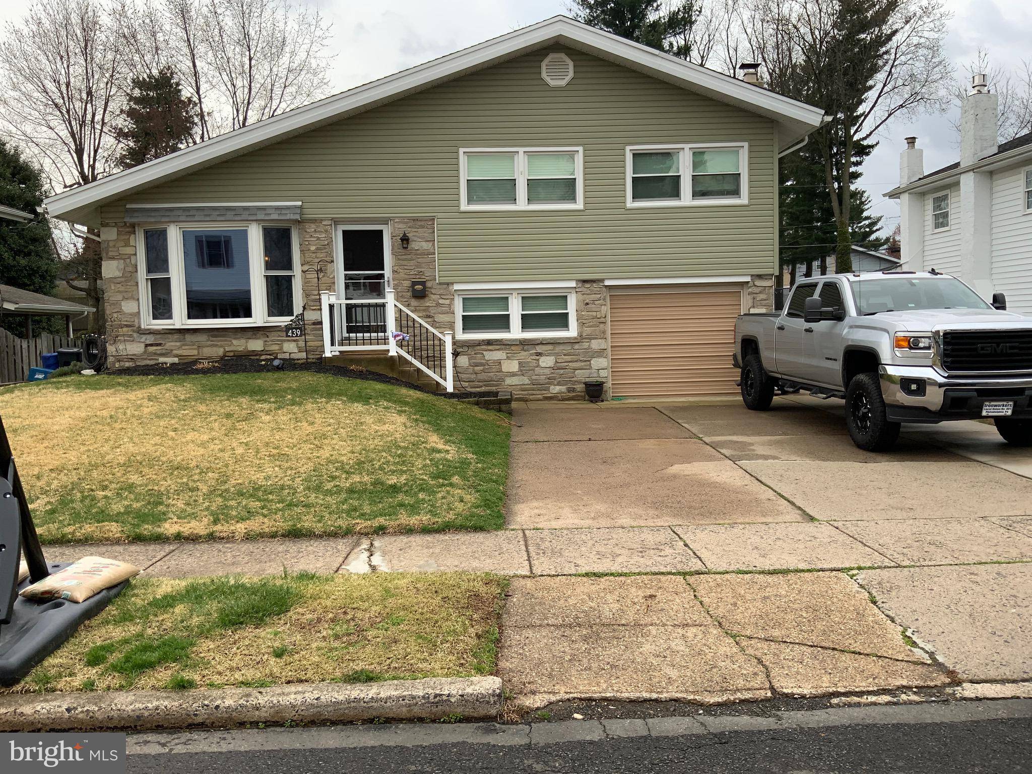 Langhorne, PA 19047,439 CRESCENT AVE