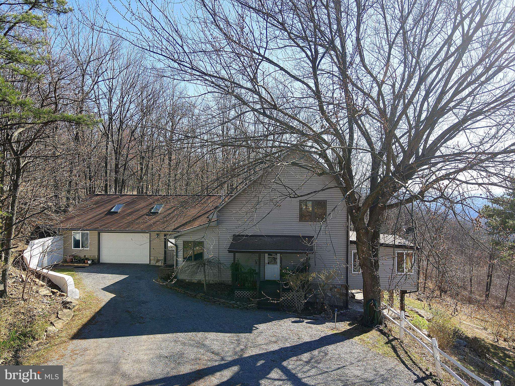 Great Cacapon, WV 25422,80 SUNRISE LN