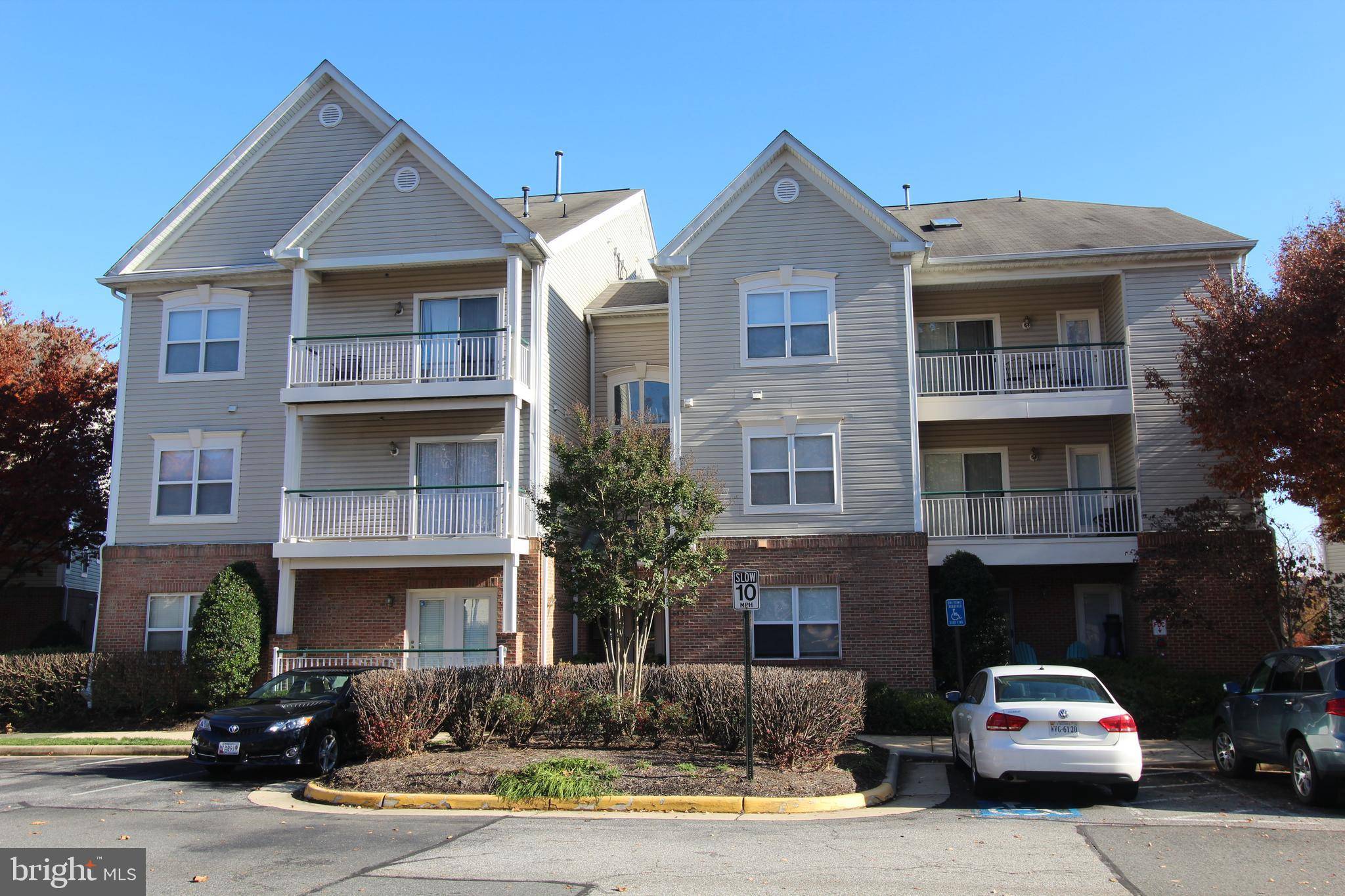 Alexandria, VA 22315,6549 GRANGE LN #301