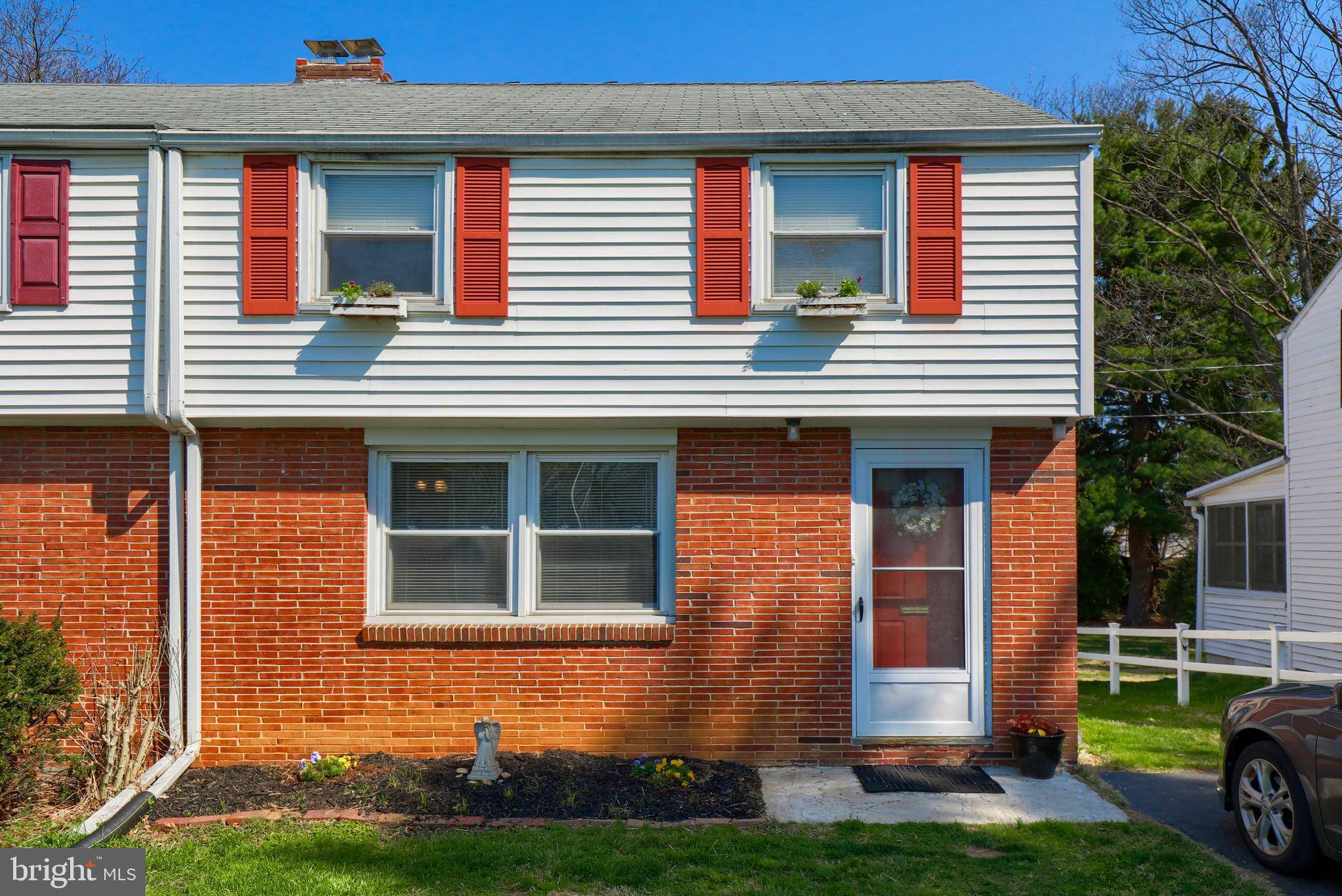 Lancaster, PA 17601,223 ELIZABETH DR