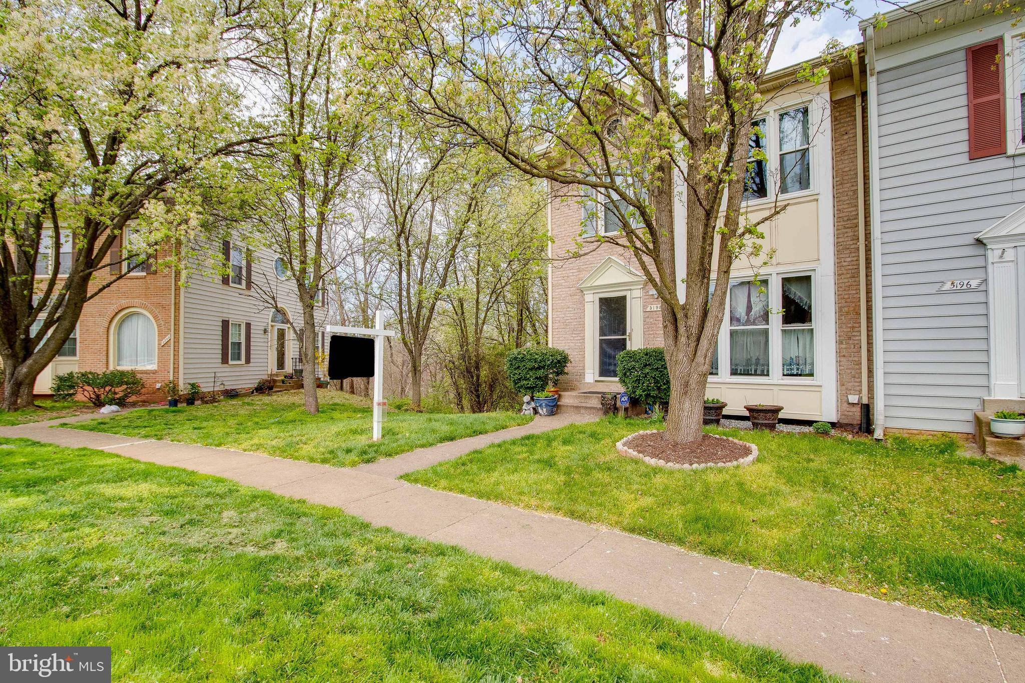 Centreville, VA 20120,5198 GLEN MEADOW DR