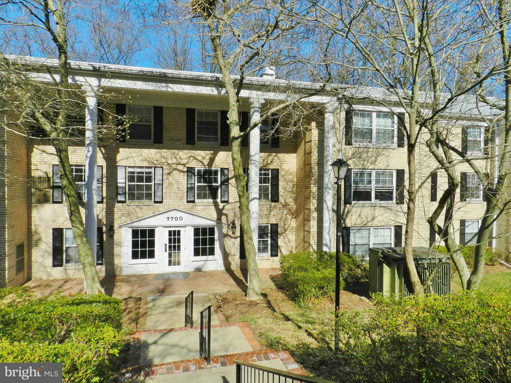 Mclean, VA 22102,7700 TREMAYNE PL #209