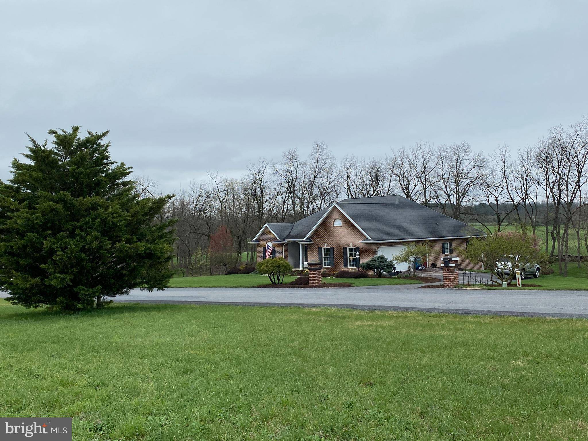 Chambersburg, PA 17201,216 SANDOESHIRE LN