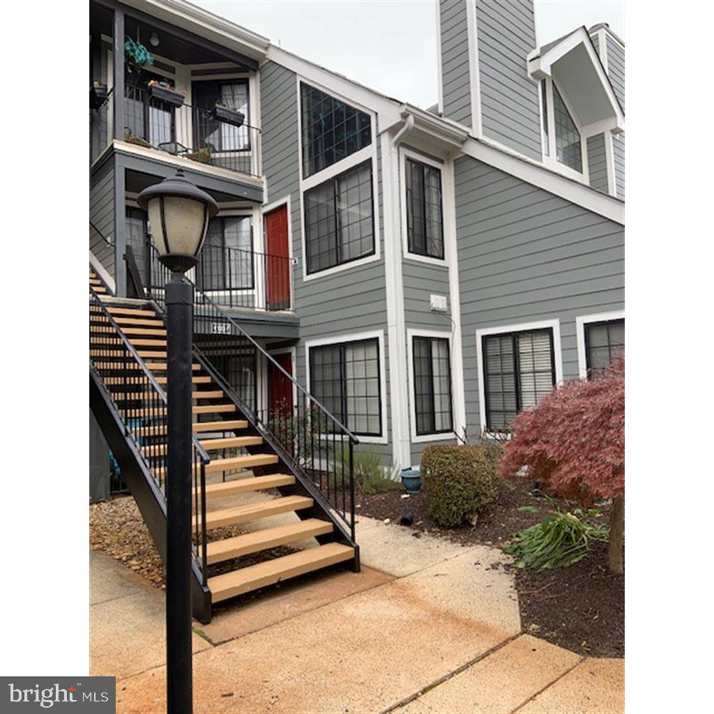 Alexandria, VA 22315,6007 ELLESMERE CT #18B