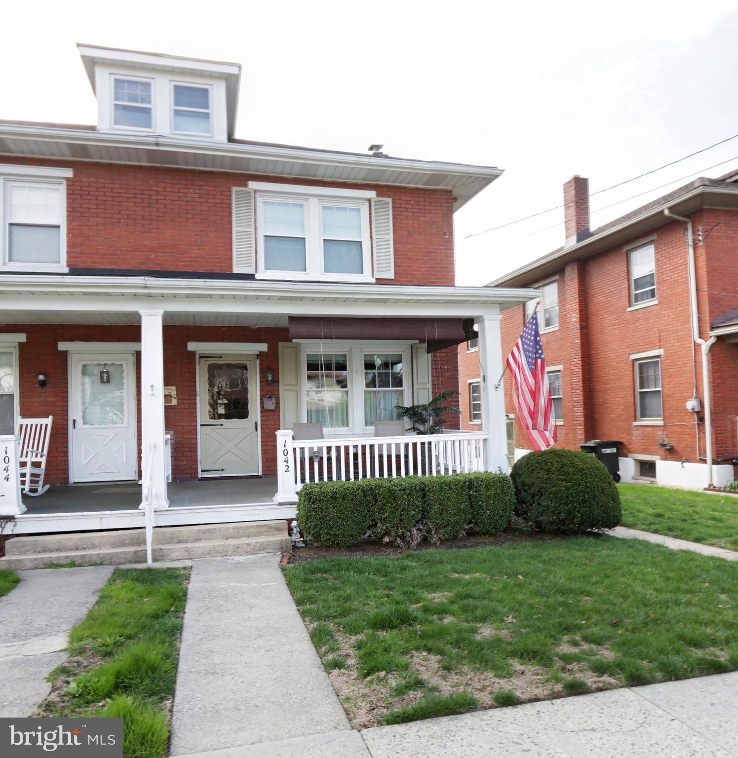 Columbia, PA 17512,1042 WALNUT ST