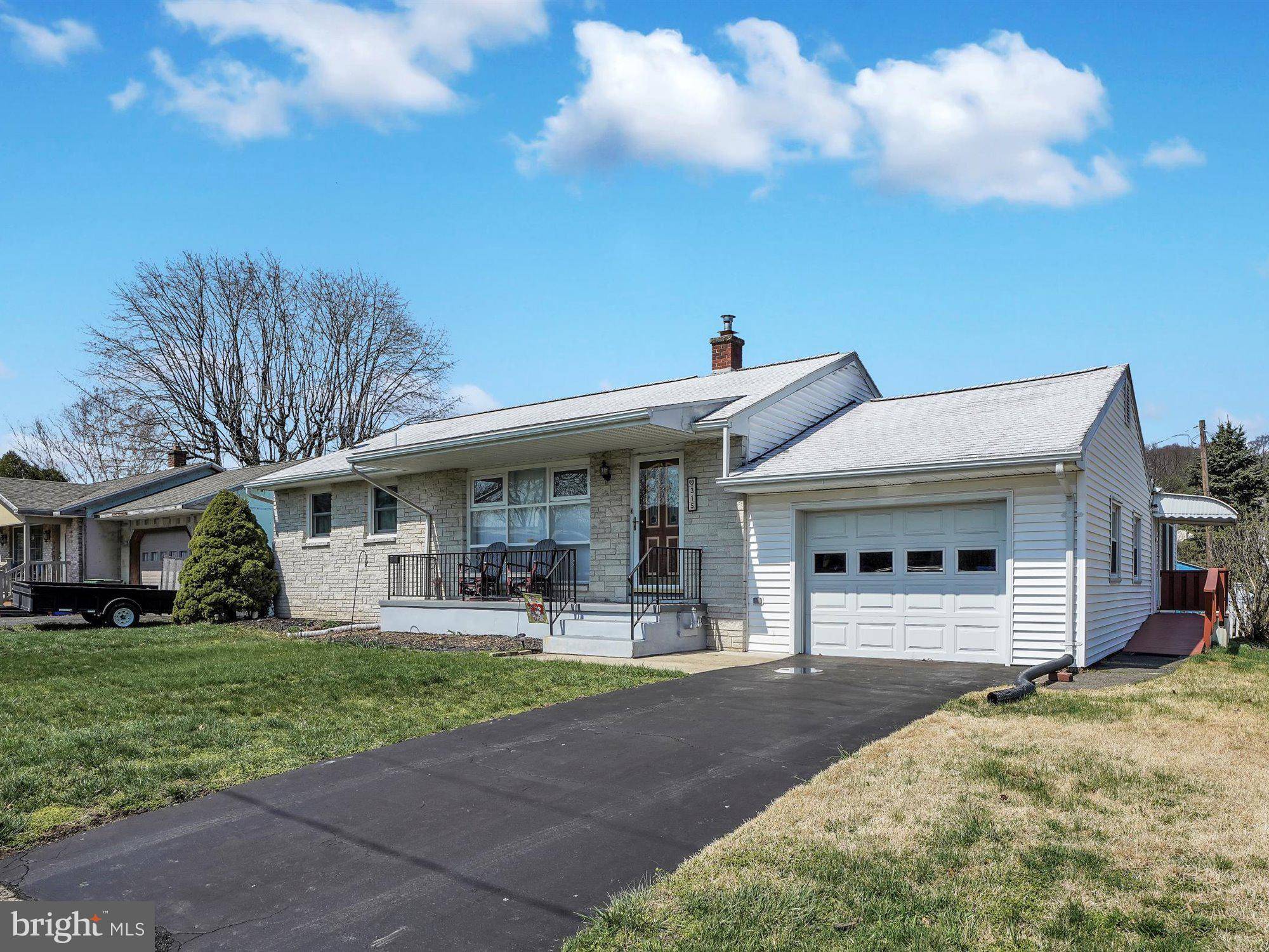 Pine Grove, PA 17963,315 2ND ST