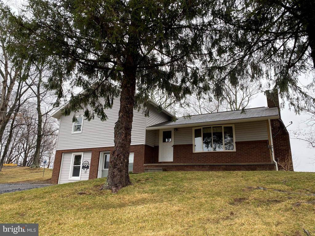 Hesston, PA 16647,4199 GABLE DR