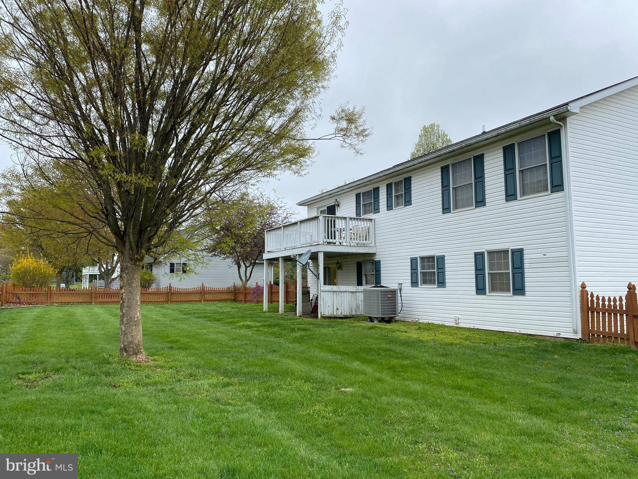 Falling Waters, WV 25419,62 ORIOLE LN