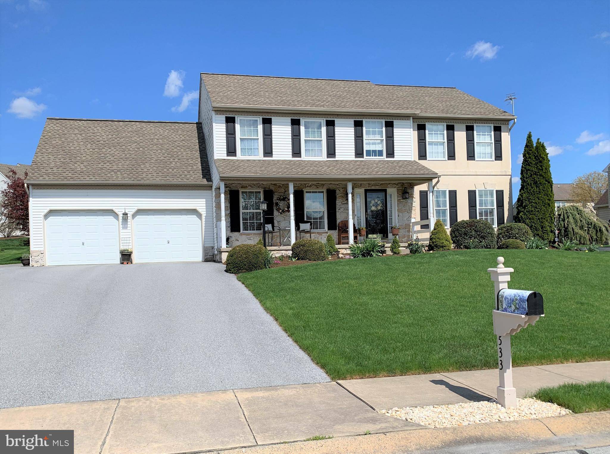 New Holland, PA 17557,533 E CONESTOGA ST