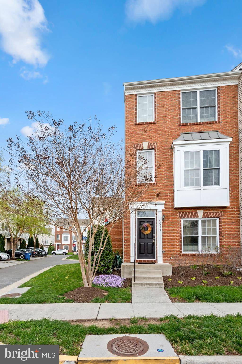 Chantilly, VA 20152,42908 MCCOMAS TER