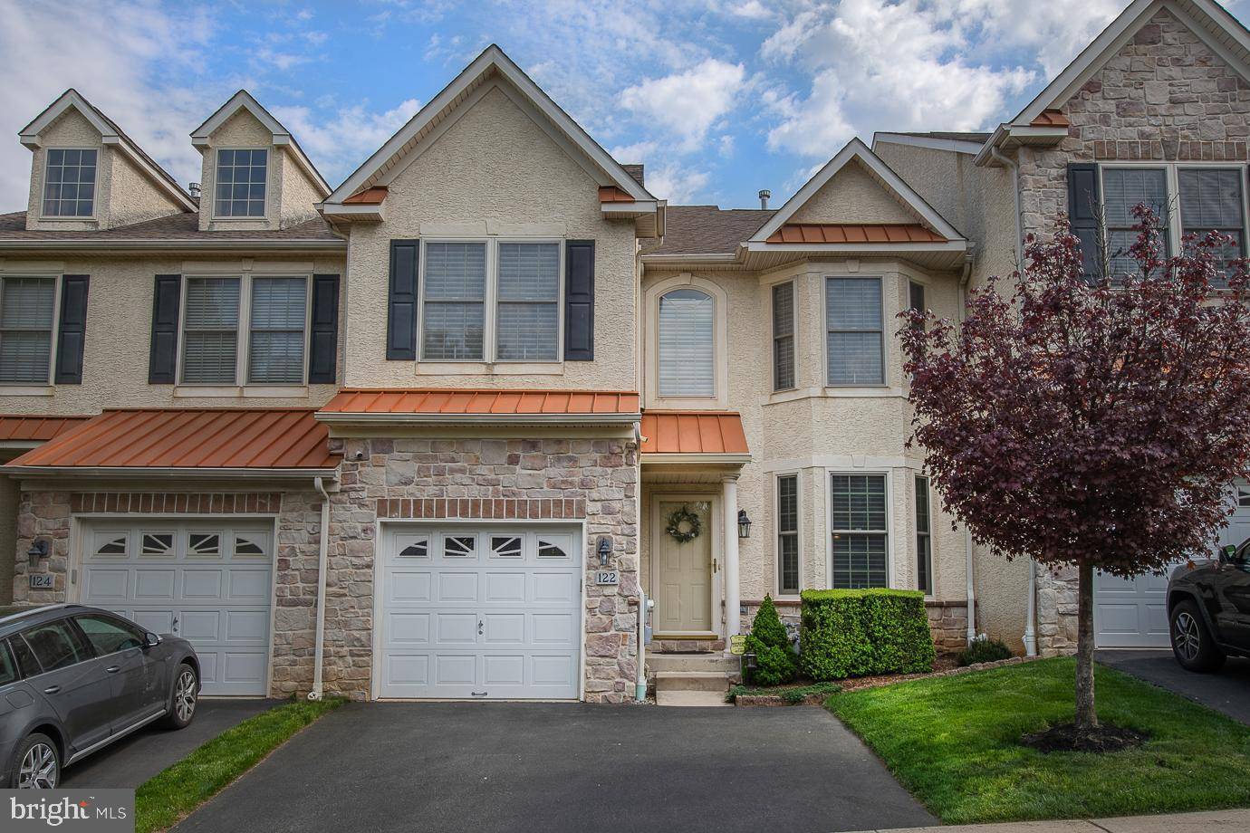 Conshohocken, PA 19428,122 WYNDHAM LN