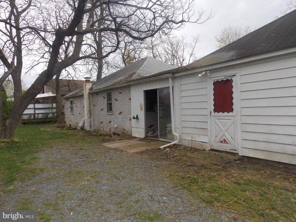 Lehighton, PA 18235,282 MAHONING DRIVE E