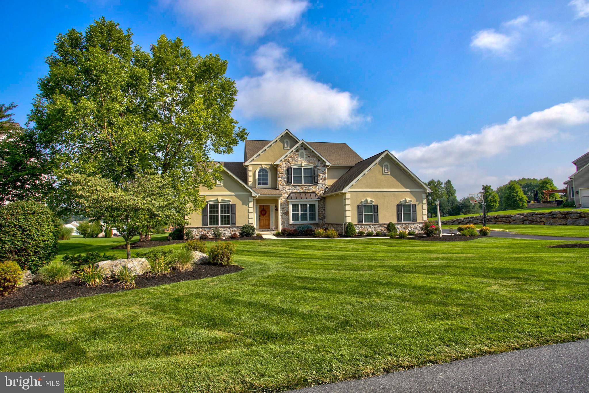 Lebanon, PA 17042,932 MEADOWOOD CIR