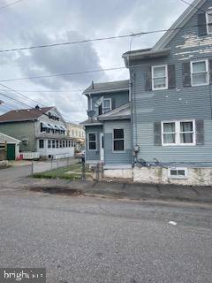 Hazleton, PA 18201,725-727 5TH