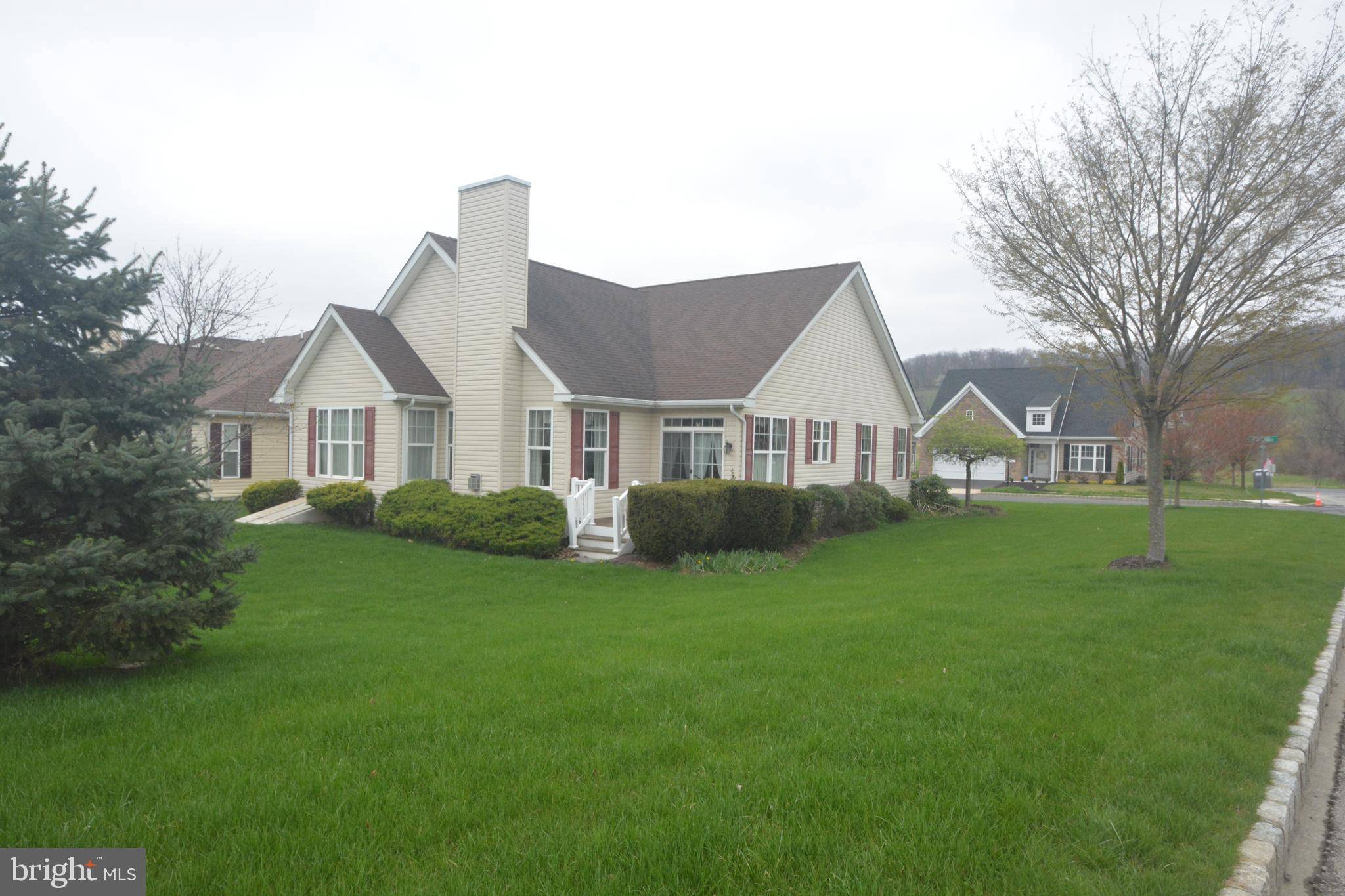 Oley, PA 19547,17 FOX CHASE LN