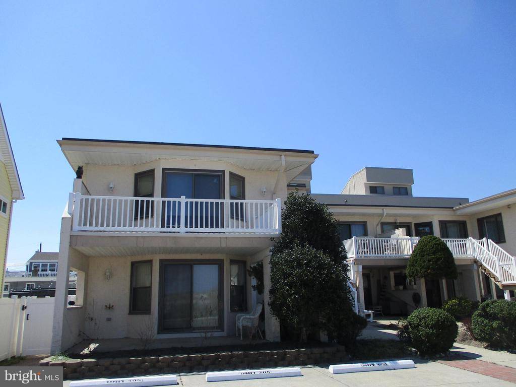 Wildwood, NJ 08260,201 SURF AVE #205