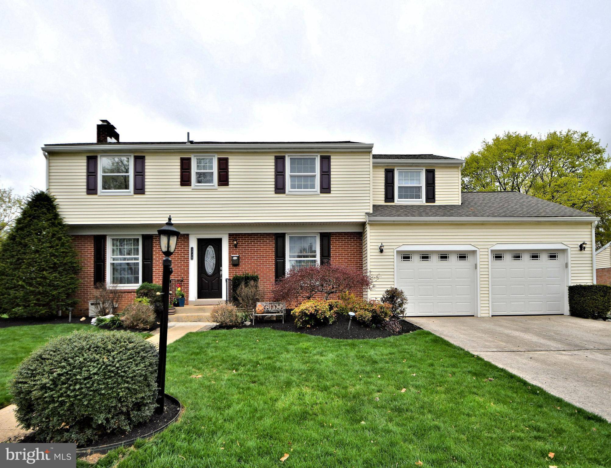 Wyomissing, PA 19610,1720 WESTWOOD RD