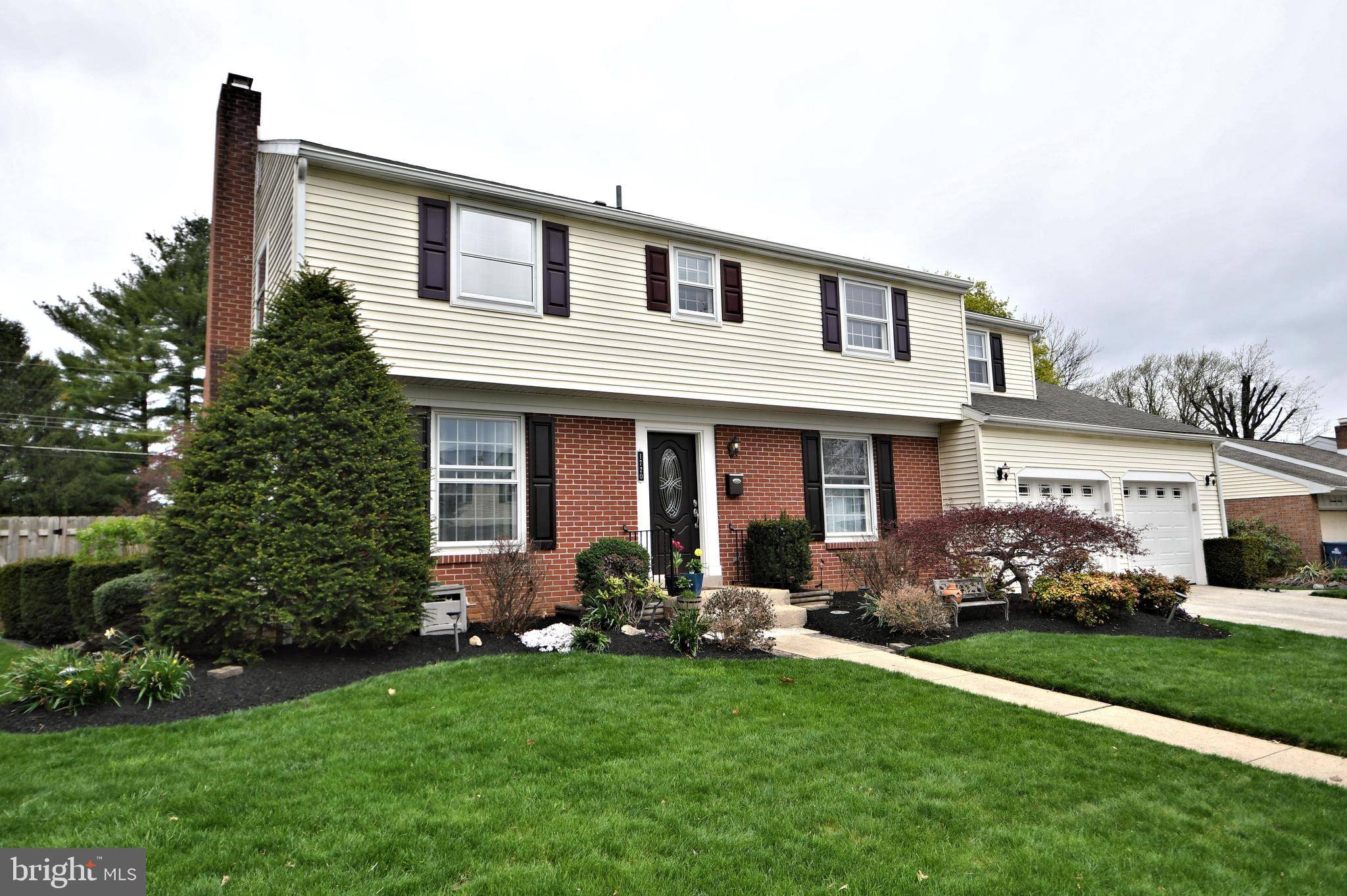 Wyomissing, PA 19610,1720 WESTWOOD RD