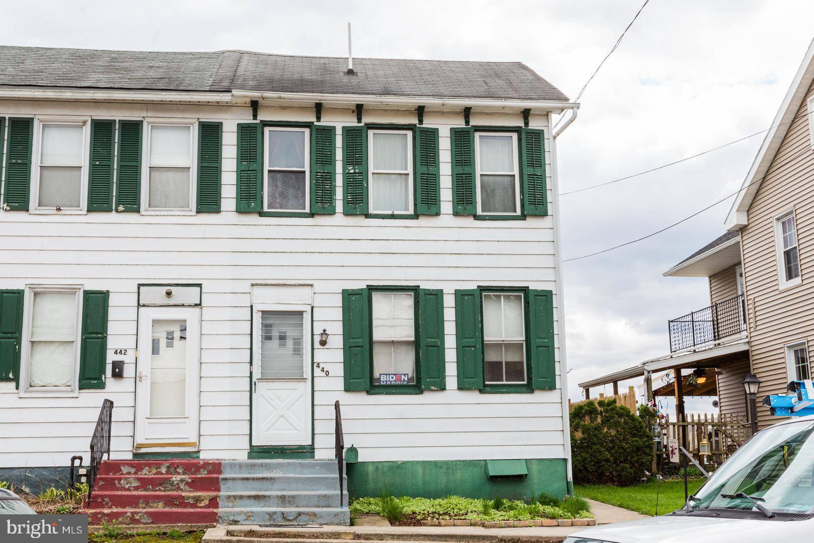 Columbia, PA 17512,440 MANOR ST