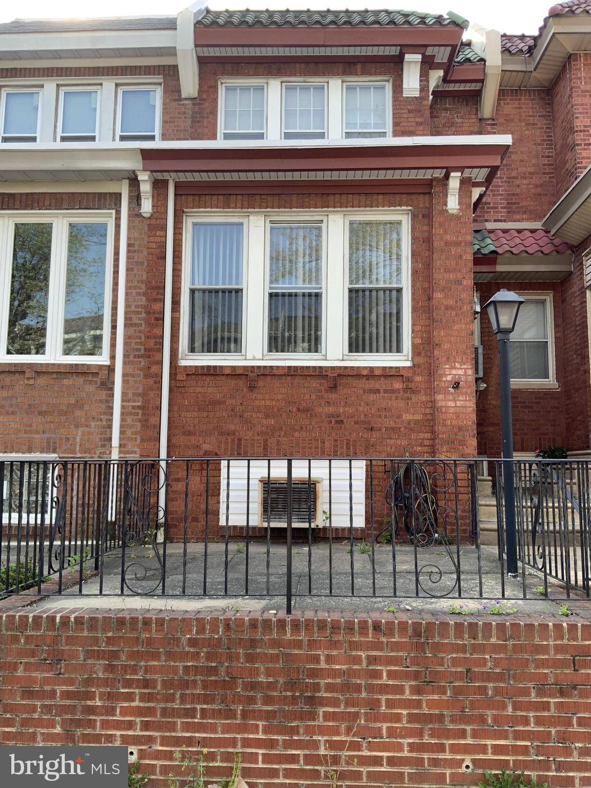 Philadelphia, PA 19124,5437 OAKLAND ST