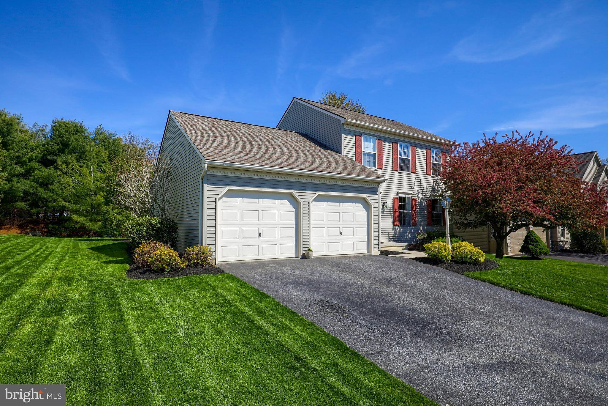 Lancaster, PA 17602,227 SOUTHRIDGE DR