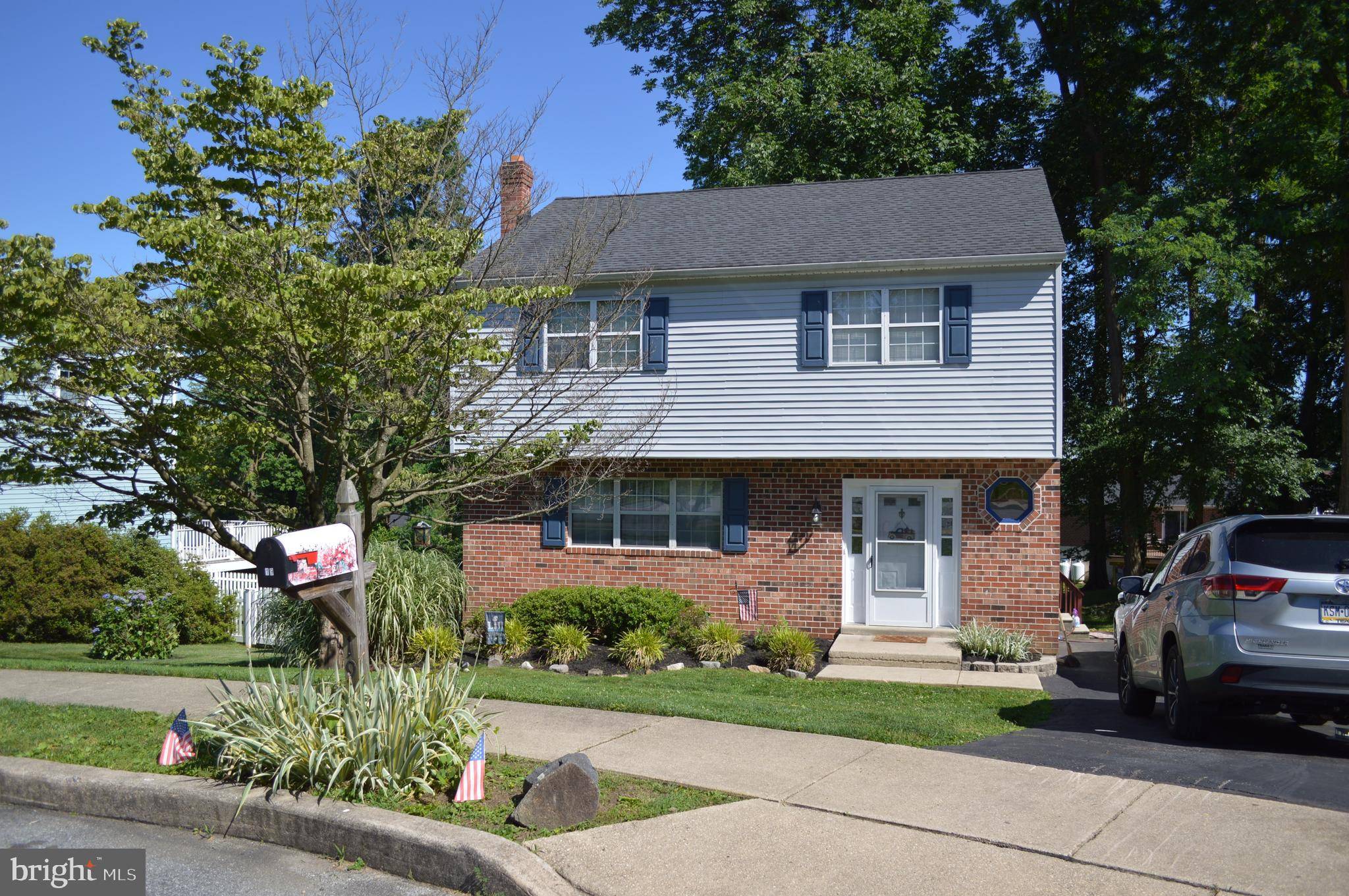 Aston, PA 19014,19 SUNNYBANK LN