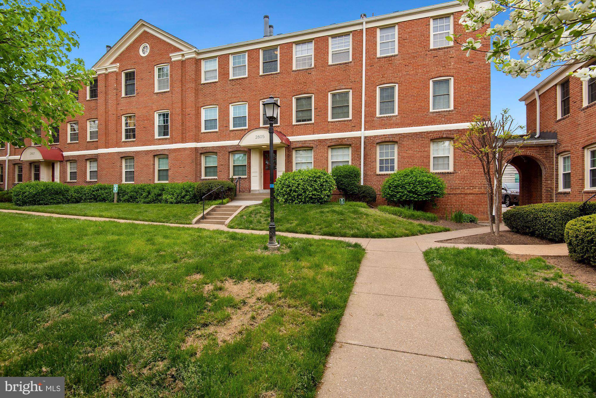 Arlington, VA 22201,2805 ARLINGTON BLVD #302