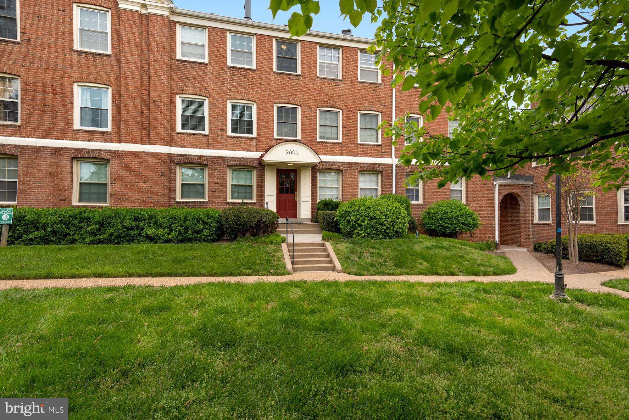 Arlington, VA 22201,2805 ARLINGTON BLVD #302