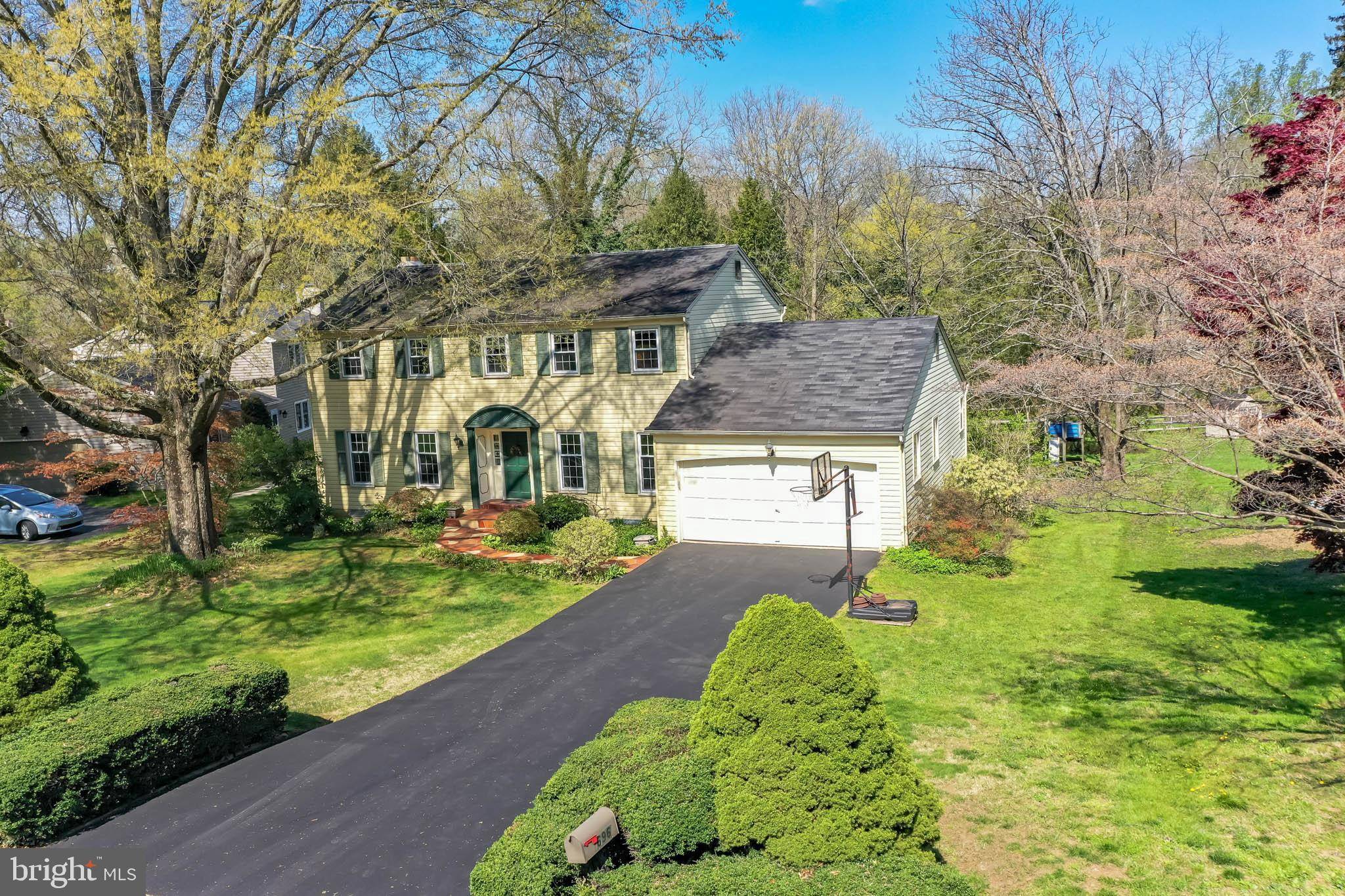 Media, PA 19063,696 MEADOWBROOK LN