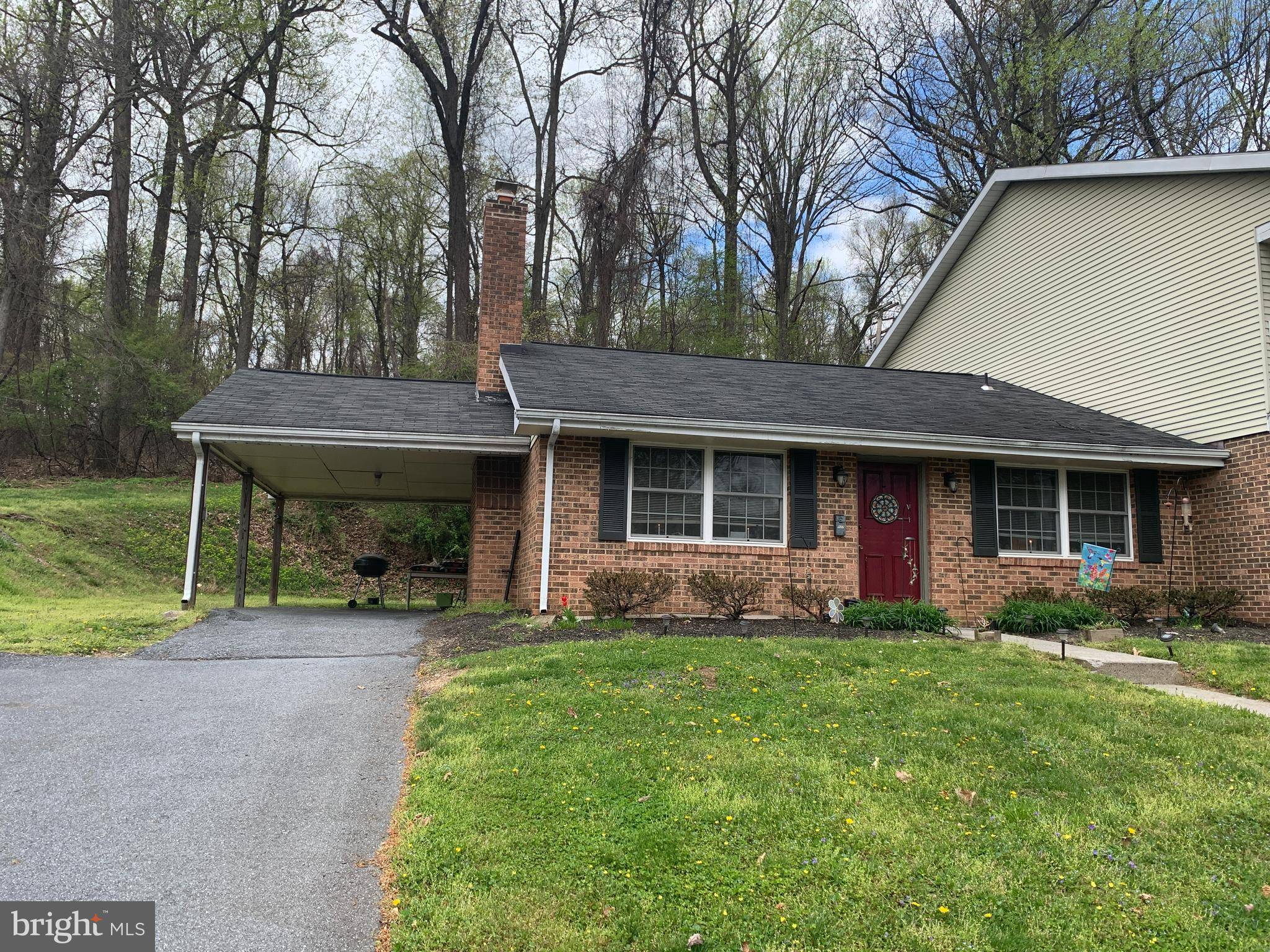 Hummelstown, PA 17036,907 RHUE HAUS LN