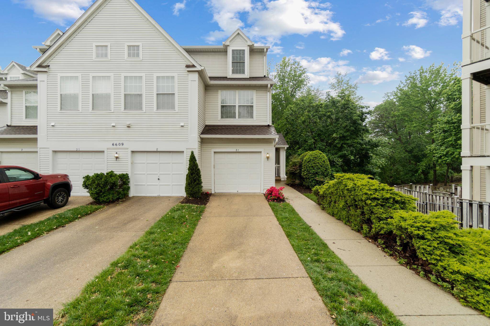 Alexandria, VA 22315,6609 THACKWELL WAY #2303