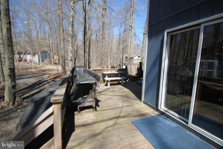 Pocono Lake, PA 18347,253 WYALUSING DR